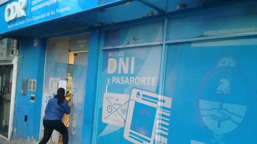 Funcionaria del Registro Civil de Neuquén acusada de irregularidades en matrimonio