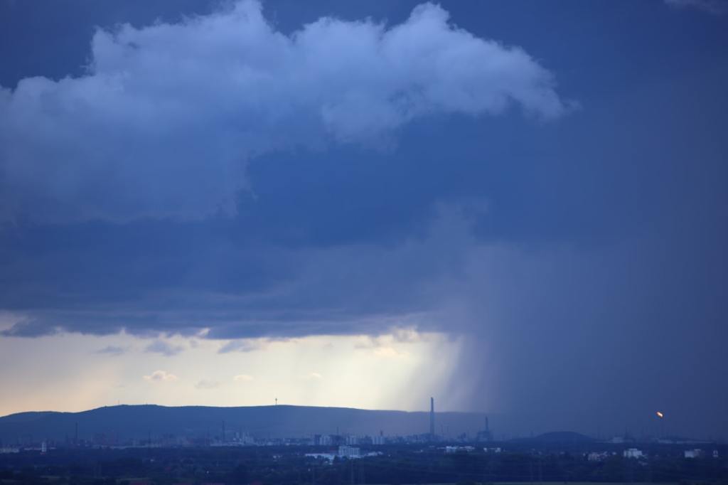 Fenomeno climatico global trae alertas por tormentas y frio extremo